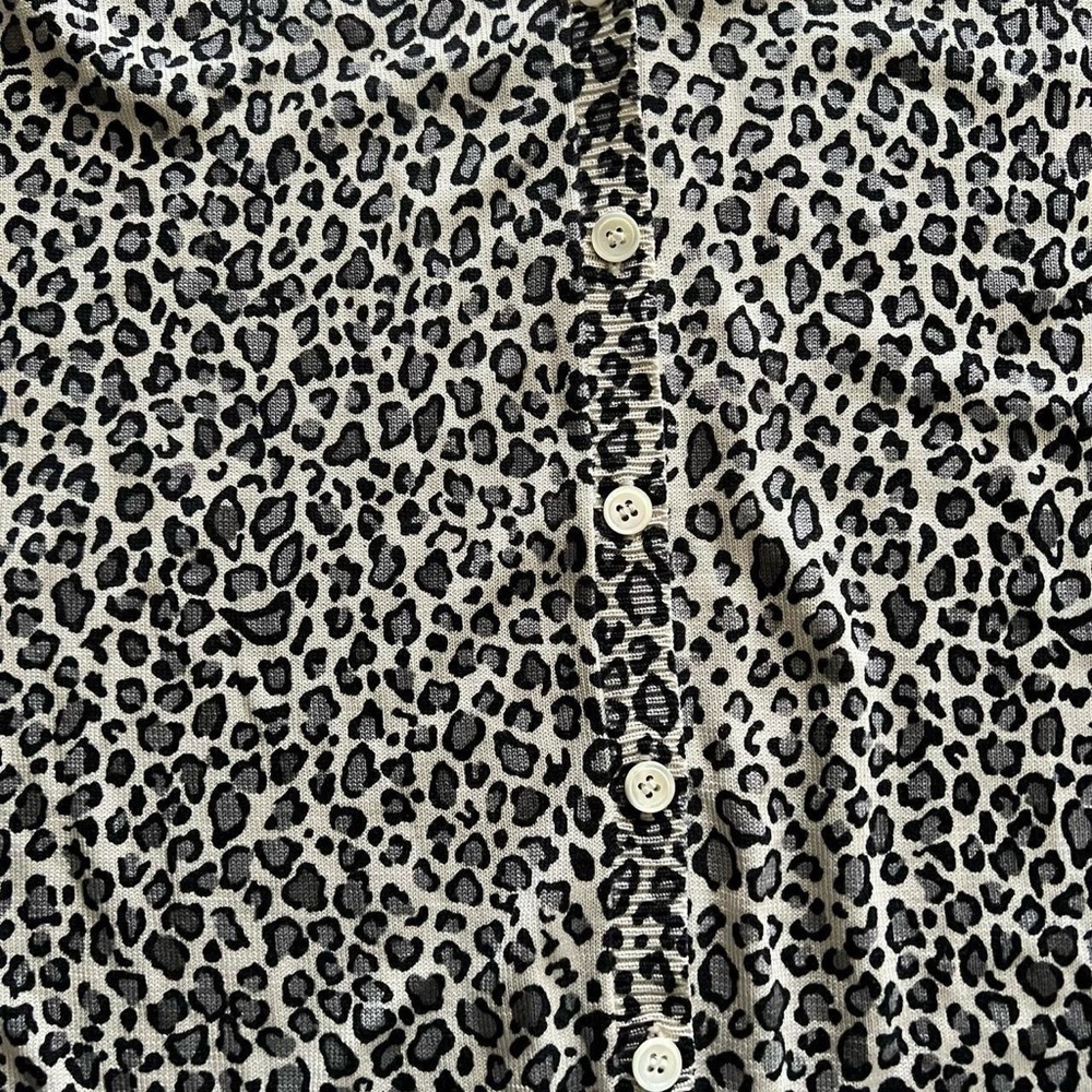 Liz Claiborne Women 90s Y2K Leopard Print Sweater Cardigan 100% Silk Size M - Picture 3 of 4